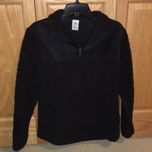 Black Sherpa Pullover - Picture 1 of 3